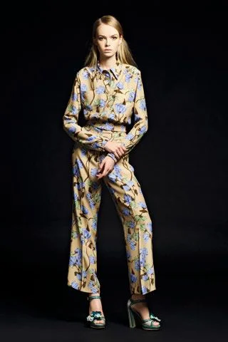 Look 10